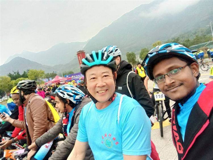 University Cycling Marathon & Team Camaraderie